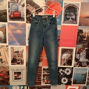 Levi’s 721 high rise skinny jeans